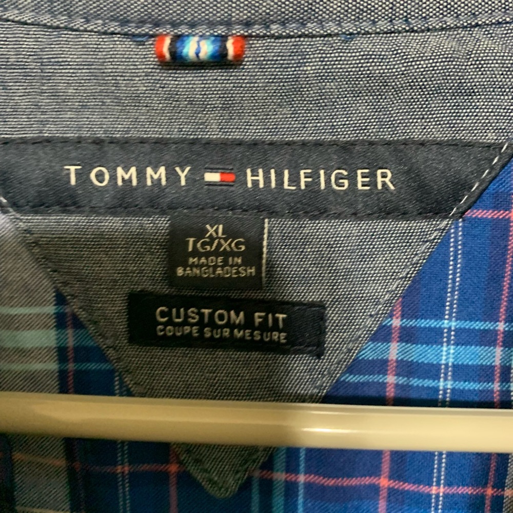 Men’s Button Down - Picture 2 of 3